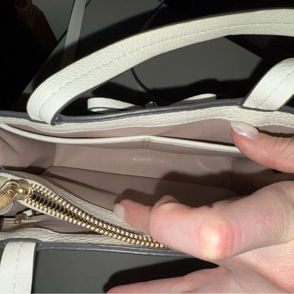 Kate Spade honeycomb purse - Picture 3 of 10